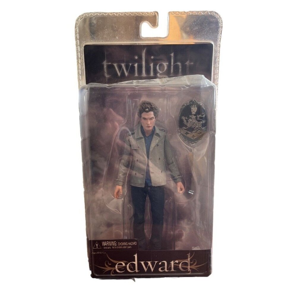 NECA 2008 Twilight Edward Cullen Vampire Action Figure with Crest 7"